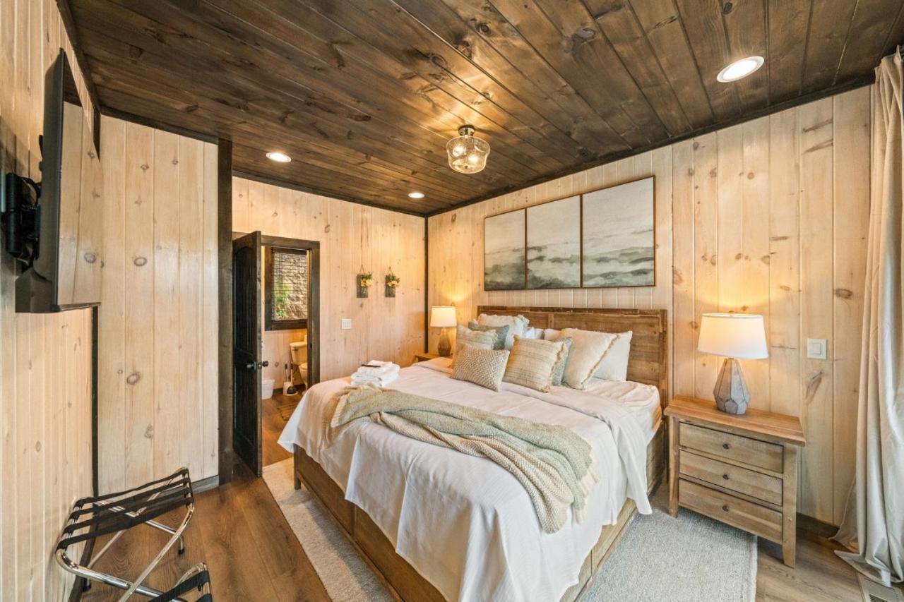 Cozy Cove Retreat W Lake View Hot Tub Firepit Dandridge Exterior foto