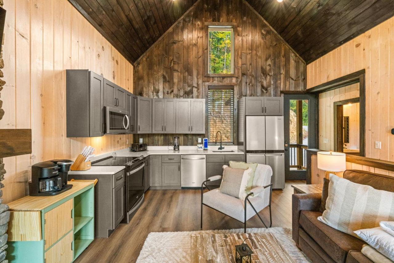 Cozy Cove Retreat W Lake View Hot Tub Firepit Dandridge Exterior foto