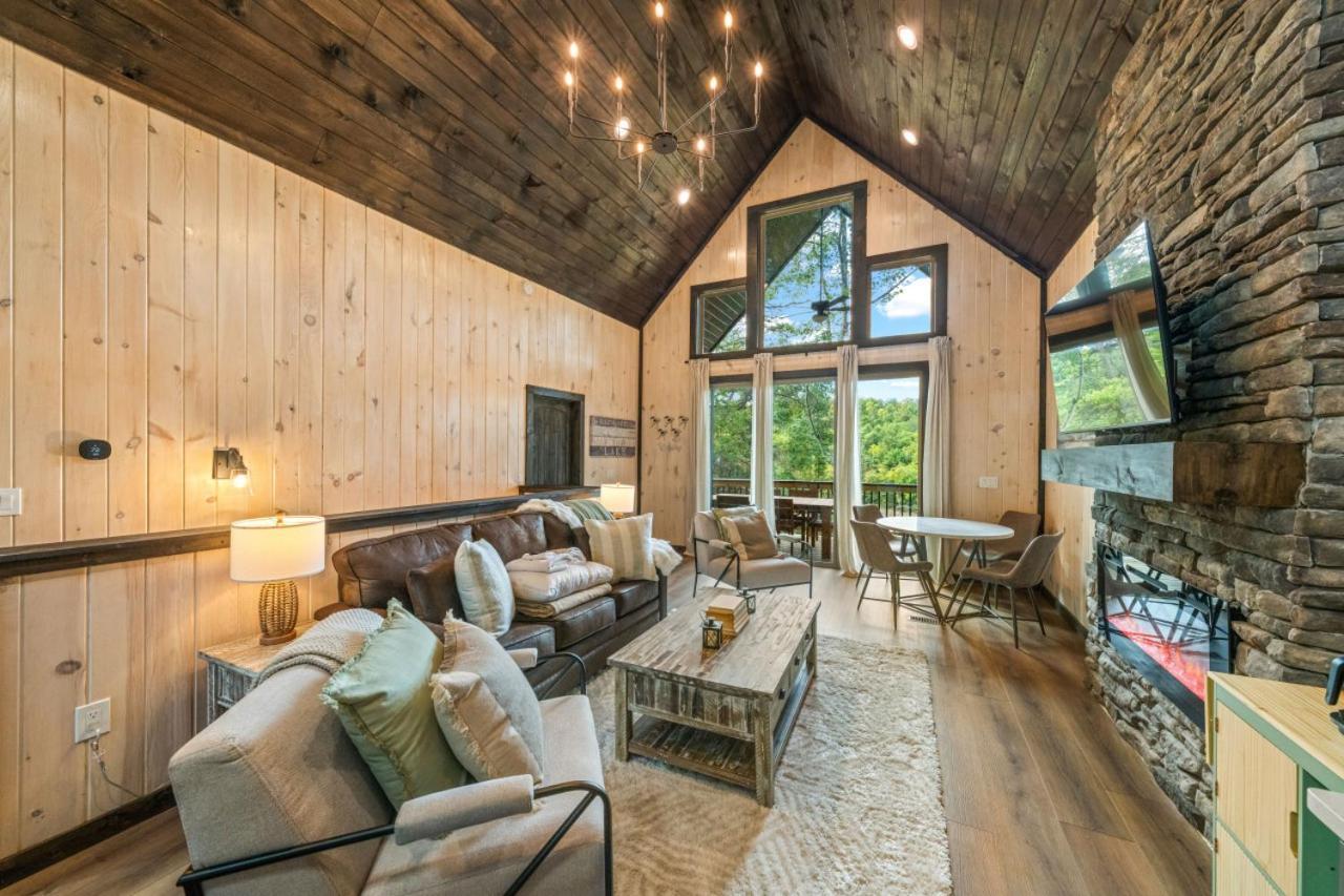 Cozy Cove Retreat W Lake View Hot Tub Firepit Dandridge Exterior foto