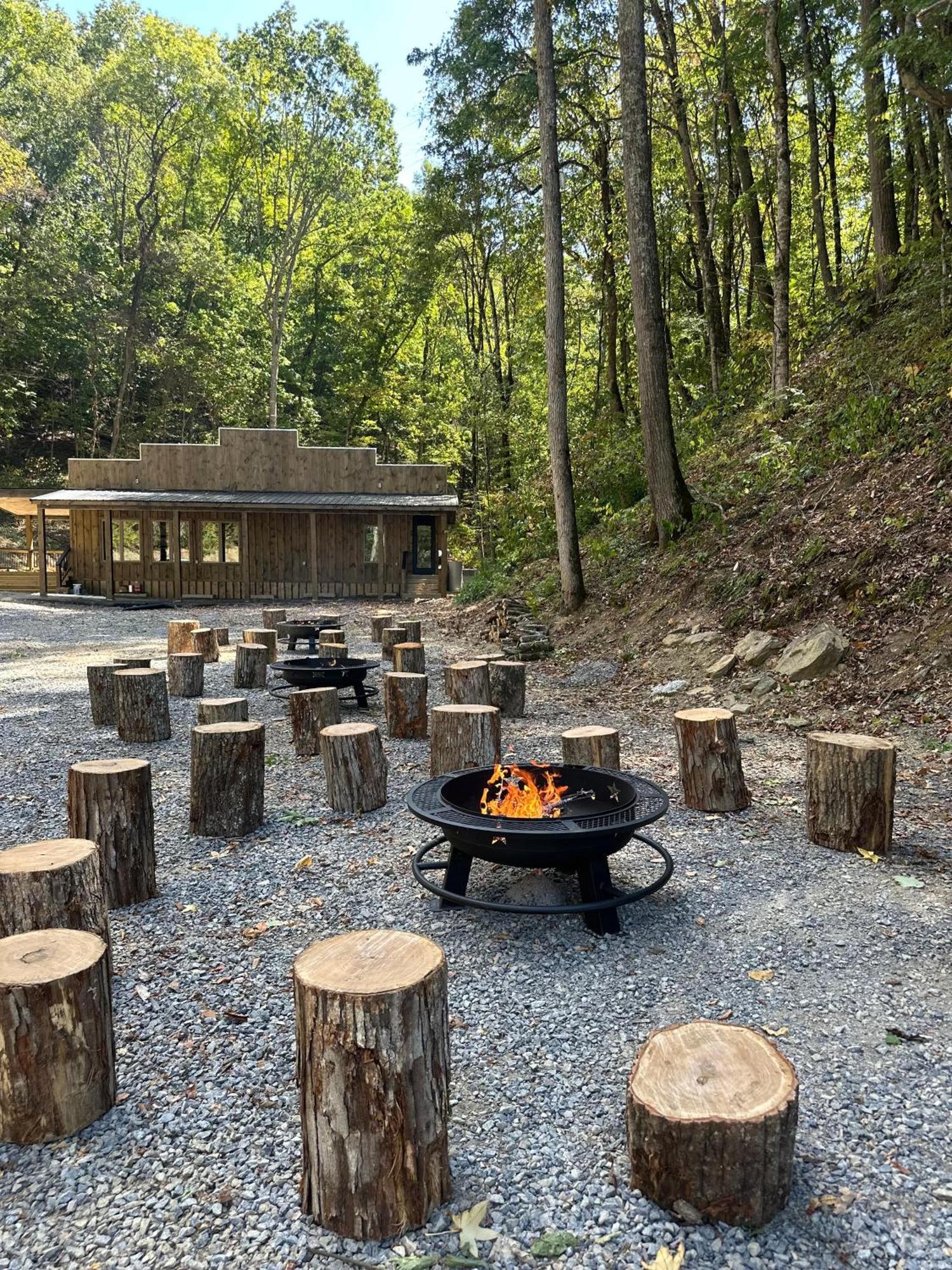 Cozy Cove Retreat W Lake View Hot Tub Firepit Dandridge Exterior foto